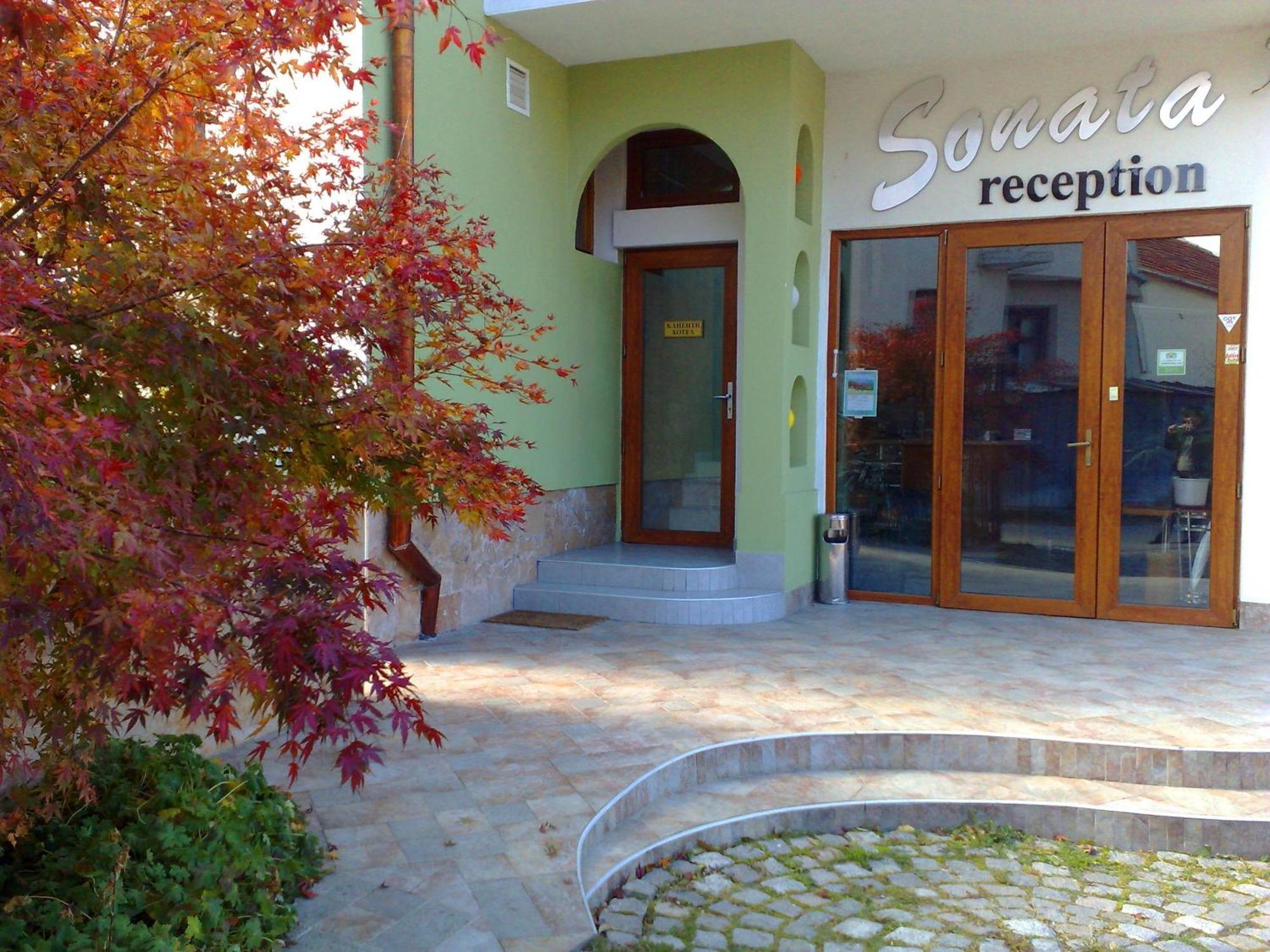 Family Hotel Sonata Samokov Eksteriør billede